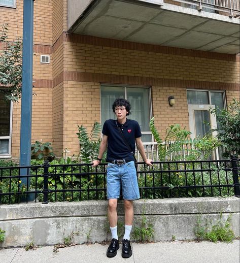 South Korean male boy with jorts cdg comme dés garçon polo shirt loafers outfit Style With Polo Shirt, Jorts With Loafers Outfits, Loafers With Jorts, Polo Tee Outfit Men, Polo And Shorts Outfit Men, Jorts Loafers, Polo Men Outfit, Short Outfit Men, Jorts Outfit Idea Men