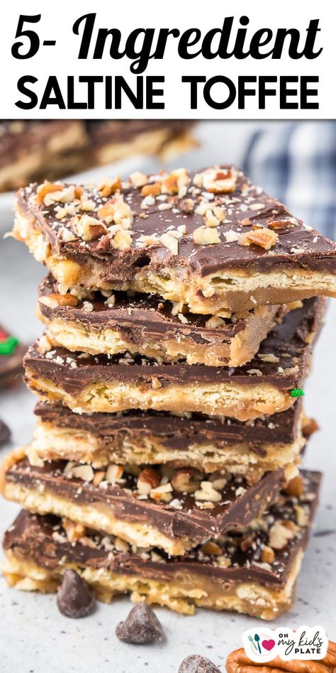 Cracker Toffee Recipe, Saltine Cracker Toffee, Saltine Cracker, Saltine Toffee, Toffee Crunch, Christmas Candy Easy, Easy Christmas Candy Recipes, Cracker Toffee, Toffee Recipe