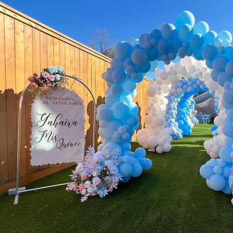 Cinderella Theme Party Decorations, 1st Birthday Entrance Decor, Balloon Archway Entrance, Entrance Birthday Decoration, Balloon Arch Walkway Entrance, Birthday Entrance Ideas, Balloon Decorations Entrance, Cinderella Balloon Decorations, Cinderella Balloon Arch