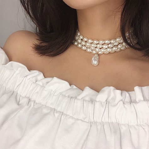 Multi Strand Pearl Necklace, Layered Pearl Necklace, Pearl Necklace Vintage, Pearl Chain Necklace, Strung Beads, Great Gifts For Women, Pearl Choker Necklace, Choker Collar, Pearl Choker