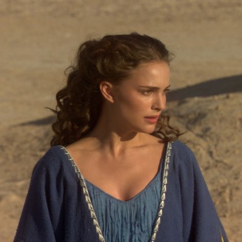 Padme Icon, Natalie Portman Star Wars, Star Wars Padme Amidala, Star Wars Padme, Anakin And Padme, Padme Amidala, Attack Of The Clones, Star Wars Pictures, Star Wars Episodes