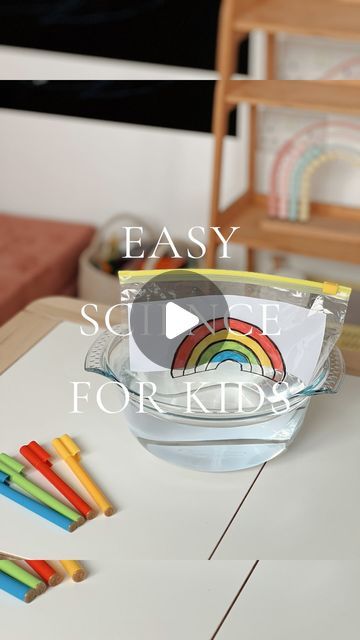 Mabel’s Playroom on Instagram: "Easy science for kids 🧪 we love trying new, simple experiments and this blew our minds! The science behind this is all down to light refraction! Light travels through air, bounces off an object and then enters our eyes. When we look at the paper before putting it into water, light is travelling through the air and bouncing off the paper, however when the picture is placed into the water, it has to travel through air AND the water! When the light hits different angles of the drawing, it makes it seem like the colour has disappeared. Cool huh? 👏  #sensoryplay #sensorybin #sensoryactivity #easyplayideas #toddlerfun #toddlerplayideas #toddlerplay #busytoddler #playallday #eyfs #earlyyears #preschool #preschooler #preschoolplay #montessori #montessoritoddler #m Science Activities For Preschoolers Easy, Light Science Experiments For Preschool, Experiment Preschool Activities, Simple Experiments For Preschoolers, Heavy And Light Eyfs Activities, Easy Science Crafts, Air Activities For Kids, Light Science Experiments For Kids, Science Projects For Kids Preschool