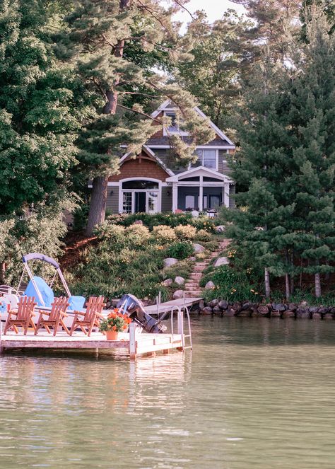 Cozy, Eclectic Cottage Style in Walloon Lake Michigan Cottages Modern, Cottages In The Woods, Modern Cottages, Cozy Eclectic, Michigan Cottage, Walloon Lake, Unique Cottages, Lake Houses Exterior, Eclectic Cottage