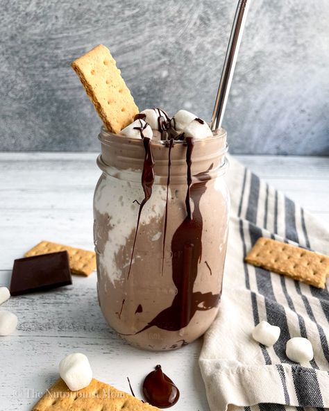 S’mores Smoothie, Protein Smoothie Chocolate, Smores Protein Shake, Milkshake No Ice Cream, Protein Milkshake Recipe, Dairy Free Whipped Topping, Protein Breakfast Cookies, Cookies Dairy Free, Protein Toast