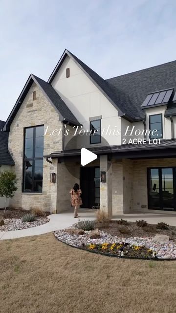 Aylin Mendiola on Instagram: "Welcome to your Texas Dream home on 2 acres!🤩

Featuring 5 bedrooms, 4 full baths, and 2 half baths, with over 5,000 sqft of space. Conveniently located close to restaurants, shopping, and entertainment, it offers the perfect blend of luxury and lifestyle. Don’t miss the chance to make this your dream home!

To schedule a private tour or make serious inquiries, please send us an email or click the link to schedule a call!

Offered by DeWayne Smart, with Smart Realty." Dream Home Pictures, House On 2 Acres, Modern Luxury Mansion Interior, One Floor Home Design, Luxury Dream Homes Exterior, Katy Hearn House, Dream Interior Design, California Transitional Home, Texas Dream Home