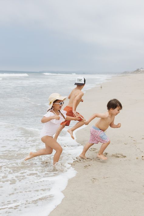 Surfer Kids, Beach Family Photos, Kids Vacation, Beach Shoot, Beach Activities, Kids Running, Beach Vacation Rentals, Family Beach, Beach Kids