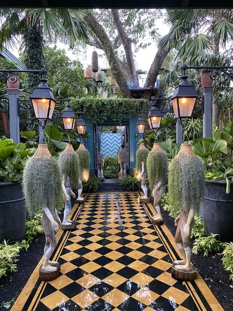 Bill Bensley Design, Outdoor Hotel Design, Bill Bensley Landscape, Bill Bensley Interior, Inside Garden Ideas Interiors, Restaurant Garden Design, Hotel Garden Design, Garden Restaurant Design, Bill Bensley