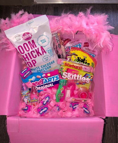 Hot Pink Birthday Gift Basket, Pink Snack Basket Ideas, Pink Birthday Box Gift For Best Friend, Pink Color Theme Party Basket, Color Party Pink Basket, Pink Candy Basket, Hot Pink Gift Basket, Pink Theme Basket, Pink Themed Basket