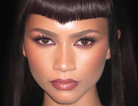 zendaya 2000s Makeup Looks, Zendaya Makeup, Y2k Makeup, Black Women Makeup, Brown Eyeshadow, Face Card, Baddie Makeup, Grunge Makeup, Festival Looks