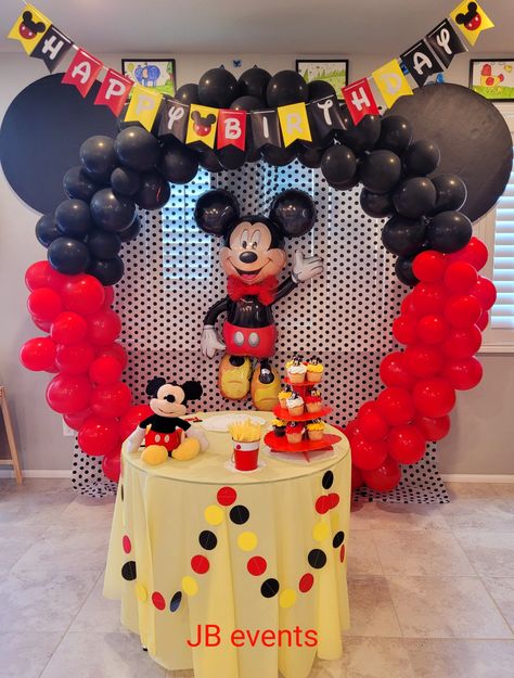 Birthday Decor Mickey Mouse, Mickey Themed Birthday Decoration, Mickymaus Birthday Theme, Mickey Mouse Birthday Party Backdrop, Birthday Theme Mickey Mouse, Mickey Mouse Theme Decoration, Mickey Mouse Birthday Party Ideas 1st Decoration, Mickey Mouse Theme Birthday, Mickey Mouse First Birthday Decorations