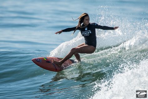 swatch women's pro, Alana B Woman Surfing Photography, Person Surfing, Woman Surfing, Swatch Women, Surfing Aesthetic, Surf Aesthetic, Female Surfers, Surf Vibes, Nikon D810