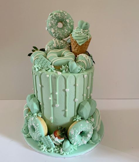 Mint Green Birthday Theme, Mint Green Birthday Cake, Mint Green Cake, Mint Green Birthday, Mint Green Cakes, 40 Cake, Green Birthday Cakes, Bd Cake, Green Donut