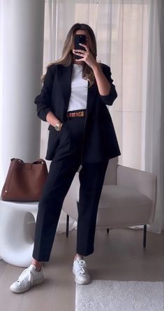 Work Outfits Frauen, Smart Casual Women Outfits, Stile Hijab, Smart Casual Women, Casual Work Outfits Women, Business Outfits Women, Stylish Work Attire, Business Casual Outfits For Work, Everyday Fashion Outfits