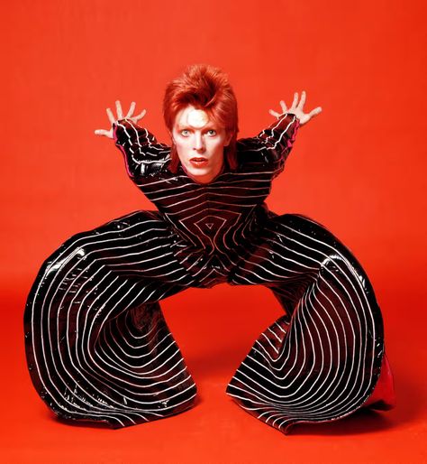 40 outrageous photos that changed fashion, from teenage Kate Moss to Twiggy in a mini and Lady Gaga’s meat dress | Fashion photography | The Guardian Pierrot Costume, David Bowie Fashion, Bowie Heroes, David Bowie Pictures, Kansai Yamamoto, Aladdin Sane, Photographie Portrait Inspiration, Iggy Pop, Radio City Music Hall