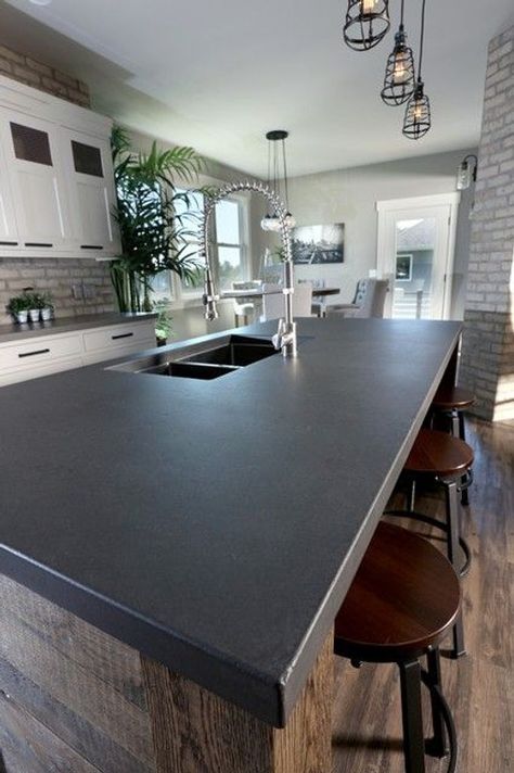 Dapur Rustic, Replacing Kitchen Countertops, Island Counter, Outdoor Kitchen Countertops, Dark Countertops, Kitchen Countertop Materials, Charming Kitchen, Concrete Kitchen, Kitchen Themes