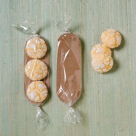 Cookies Packaging Ideas Diy, Diy Packaging Ideas, Cookie Wrapping Ideas, Diy Cookie Packaging, Cookie Gift Packaging, Bake Sale Packaging, Cookies Packaging, Biscuits Packaging, Diy Packaging