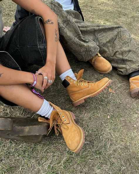 Memories unlocked @timberland_eu #Timberland AD Brown Timberland Boots Outfit Woman, Tims Outfits, Timberlands Outfit, Timberland Outfits Women, Brown Timberland Boots, Timberland Boots Outfit, Timberland Outfits, Timberland Women, Timberland Boots Women