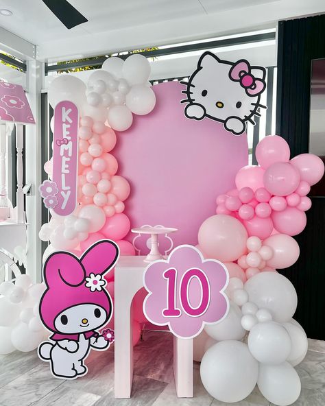 Kemely 10th Birthday . . #bounce house @modern_bounce_co #hellokitty #hellokittylover #hellokittyparty #hellokittybirthday… | Instagram My Melody Themed Birthday Party, Hello Kitty Backdrop Birthday, Hello Kitty Birthday Decorations Party Themes, My Melody Birthday Party Decorations, Sanrio Bday Party, Hello Kitty Birthday Decor, Hello Kitty Balloon Garland, My Melody Party Ideas, My Melody Birthday Theme