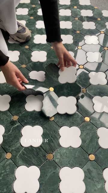 Kitchen Floor Tile Black And White, Black White Backsplash Kitchen, Mosaic Marble Tile, Backsplash Kitchen Modern, Pattern Design Architecture, Marble Flooring Pattern, Green Marble Flooring, Marble Floor Bedroom, Colorful Kitchen Backsplash Ideas