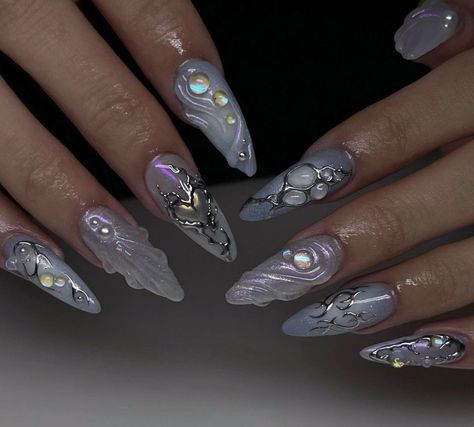 3d Moon Nails, Neotribal Nails, Dark Fairy Nails, Leaf Nail Art Tutorial, Futuristic Nail Art, Aespa Nails, Siren Nails, Fantasy Nail Art, Cute Nails Acrylic