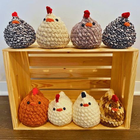 Charming Chickens: Free Chicken Crochet Pattern Crochet Stuffys, Chicken Crochet Pattern, Crochet Farm Animals, Chicken Crochet, Crochet Plushies, Knit Toys, Chicken Pattern, Easy Crochet Animals, Crocheting Patterns