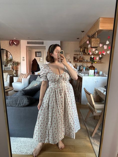 Mid Size Long Dress, Mid Size Inspiration, Plus Size Sundress Aesthetic, Cute Girly Outfits Mid Size, Midsize Romantic Fashion, Midsize Floral Dress, Classy Mid Size Outfits, Midsize Fashion Dresses, Cottage Core Outfits Midsize