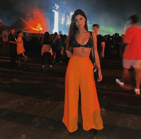 Latin Club, Mode Coachella, Look Da Festival, Best Coachella Outfits, Tomorrowland Outfit, Edm Concert, Festival Outfit Inspiration, Edm Festival Outfit, Festival Outfits Rave