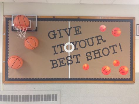 Basketball theme bulletin board Basketball Bulletin Boards, Basketball Classroom, Sports Bulletin Boards, Physical Education Bulletin Boards, Pe Bulletin Boards, Testing Motivation, Sports Theme Classroom, Team Theme, Sports Classroom