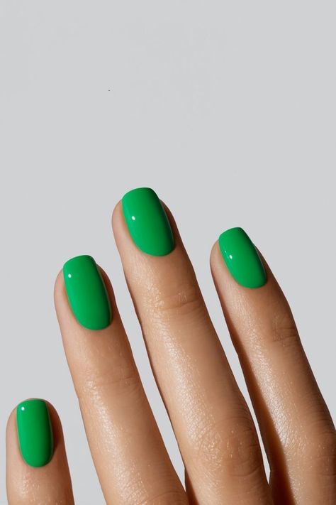 Health And Wealth, Beauty Hacks Nails, Uv Gel Nail Polish, Luxury Nails, Dream Nails, Fire Nails, Chic Nails, Green Nails, Kelly Green