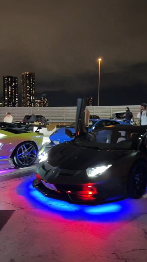 Luxury Car Videos Aesthetic, Lambo Aesthetic, Luxury Lifestyle Wallpaper, Car Stunt Video, Lamborghini Video, Stunt Video, Chad Image, Lifestyle Wallpaper, Millionaire Lifestyle Luxury