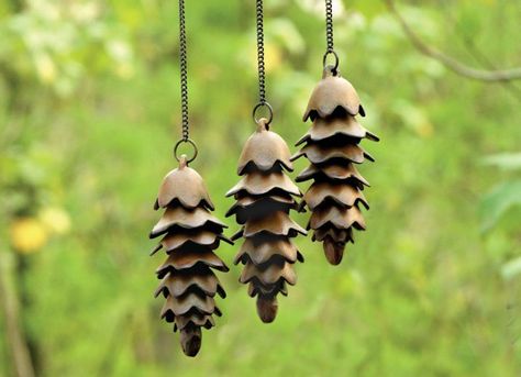 Cast iron pinecone wind chimes Iron Accents, Garden Wallpaper, Keramik Design, Garden Deco, Decor Minimalist, Wind Chime, Outdoor Accessories, Yard Art, Pine Cones