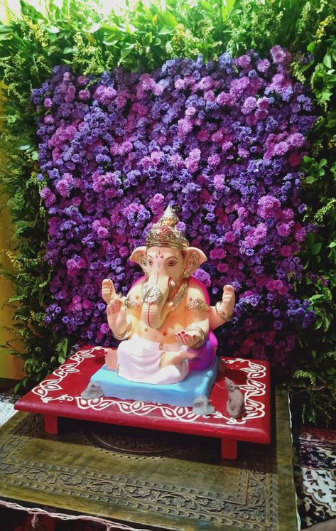 Ganpati Decoration Flower Theme, Fresh Flower Decoration For Ganpati, Ganesh Chaturthi Flower Decoration, Ganpati Flower Decoration Ideas, Mandir Flower Decoration, Real Flower Decoration For Ganpati, Ganesha Flower Decoration, New Ganpati Decoration Ideas, Ganpati Flower Decoration At Home