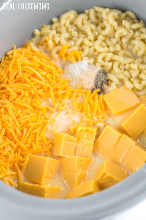 Best Mac And Cheese Recipe Easy, Crockpot Mac And Cheese Recipe, Crock Pot Mac And Cheese, Crockpot Mac N Cheese Recipe, Crock Pot Mac, Crockpot Side Dishes, Pot Mac And Cheese, Best Mac N Cheese Recipe, Crockpot Mac And Cheese