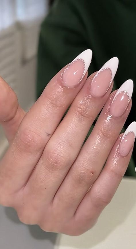 Formal Nails, French Tip Acrylic Nails, Classy Acrylic Nails, Classic Nails, Almond Acrylic Nails, Acrylic Nails Coffin Short, Classy Nails, Chic Nails, Nails Inspo