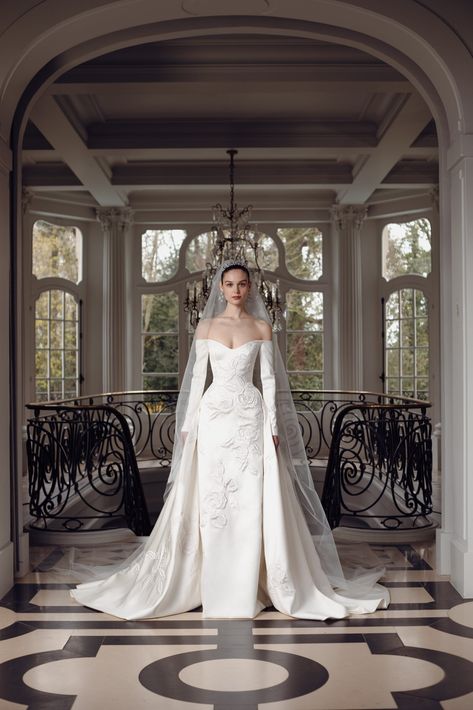 Bridal Spring 2025 – GEORGES HOBEIKA Ramona Keveza Bridal, Spring Bridal Dresses, House Of The Dragon Wedding Dress, White Wedding Dresses Long Sleeve, Wedding Dresses Embellished, Embroidered Satin Wedding Dress, Wedding Dress Inspiration Unique, Wedding Dresses 2025 Trend, Wedding Dresses 2025 Bride