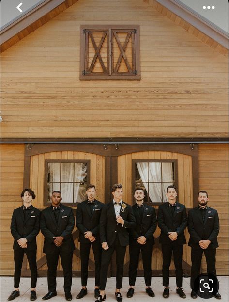 Groomsman And Groom Photos, Groomsman Party Photos, Modern Wedding Groomsmen, Groomsmen Attire Black On Black, Groom Pictures Groomsmen, Champagne And Black Groomsmen Attire, Groomsmen Attire Without Boutonnieres, Nye Wedding Groomsmen, All Black Wedding Men Outfit