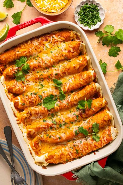 These High Protein Chicken Enchiladas the best 30-minute weeknight meal. Made with tender chicken, creamy cheese and the best tangy enchilada sauce. Packed with fiber and 38 grams of protein! Fall Dinner Ideas High Protein, Tasty Meal Prep Ideas, Casserole Recipes High Protein, High Protein Enchilada Casserole, Easy Dinner High Protein, Kid Friendly Protein Meals, Protein Heavy Dinner, Teen Friendly Dinners, High Protein Ground Chicken Recipes