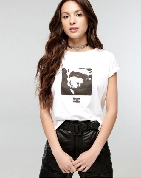 Sour Album, Good 4 U, Olivia White, Olivia Rodrigo, Crop Tshirt, Popsugar, Casual Look, Crop Tee, Favorite Celebrities