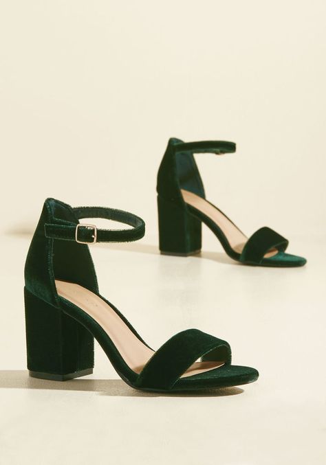 Velvet Block Heels, Shoe Sketches, Dark Green Velvet, Shoes Drawing, Prom Heels, Green Heels, Velvet Shoes, Shoes Teen, Velvet Heels