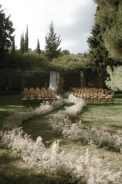 La Centenaria 1779 wedding: Nina & Jack Minimal Ceremony Backdrop, Minimal Wedding Arch, Minimal Wedding Backdrop, Minimal Wedding Ceremony, Wedding Photo Backdrop Ideas, Farm Style Wedding, Wedding Ceremony Backdrop Outdoor, Kelsey Rose, Intimate Wedding Ideas