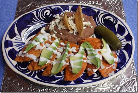 ENCHILADAS POTOSINAS portal de San Luis Potosi Enchiladas Potosinas, Mexican Enchiladas, Salvadorian Food, Real Mexican Food, Fried Beans, Regional Food, Mexican Cooking, Hispanic Food, Mouth Watering Food