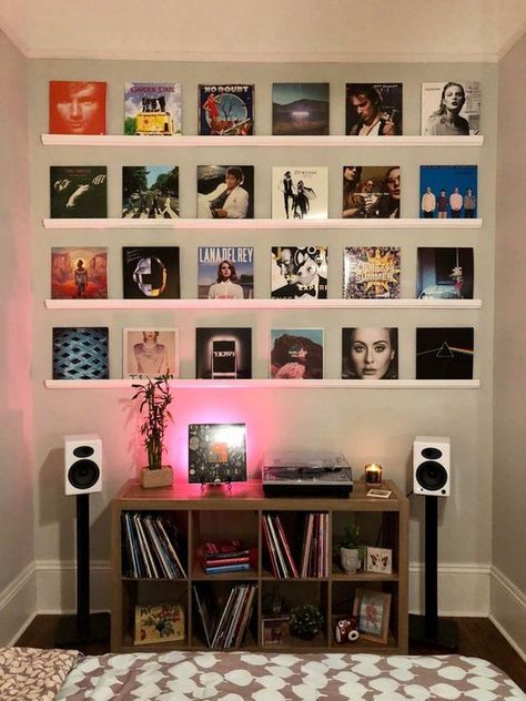 Vinyl Record Room, Music Themed Rooms, Home Music Rooms, Vinyl Room, Record Room, Vinyl Display, Audio Room, Dekorasi Kamar Tidur, Vinyl Decor