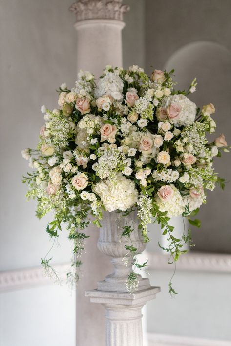 Classic Wedding Flowers, Luxury Flower Arrangement, Chiswick House, Classical Wedding, Classic Wedding Inspiration, Church Wedding Flowers, Flower Urn, Easter Flower Arrangements, Calligraphy Workshop