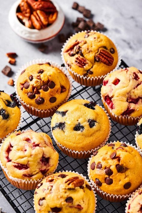 Healthy Muffins Low Calorie, Healthy Low Calorie Banana Muffins, Low Calorie Cupcake Recipes, Low Cal Muffin Recipes, Low Cal Banana Muffins, Low Calorie Muffins Healthy, Low Calorie Party Food, Healthy Muffin Recipes Low Calories, Healthy Cupcake Recipes Low Calories