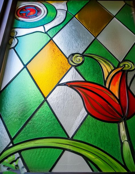 Browse through the 20 DIY stained glass window designs and use the ideas that inspire you so you can add a unique touch of color to your home. Paint Stained Glass Diy, Diy Stained Glass Window Easy, How To Stain Glass Windows, Plastic Stained Glass Diy, Diy Faux Stained Glass Window Paint, Faux Stained Glass Diy Free Pattern, How To Make Stained Glass Windows, Diy Stained Glass Window Paint, How To Do Stained Glass Art