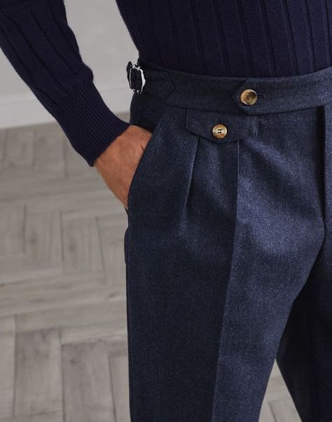 more lighter than in pic. but really nice High Waisted Trousers Men, Beltless Trousers, Italian Men Fashion, Piti Uomo, Mens Tailoring, Fashion Infographic, Tailoring Details, Classy Outfits Men, Trousers Men