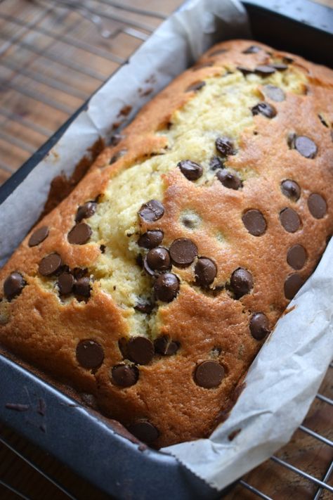 Chocolate Chip Loaf Cake - Julia's Cuisine Choc Chip Loaf Cake, Cake Loaves Ideas, Chocolate Chip Muffin Loaf, Easy Chocolate Chip Bread Loaf, Recipes For Chocolate Chips, Mini Chocolate Chip Loaf, Loafs To Bake, One Pan Cake Recipes, Recipes Sweets Easy