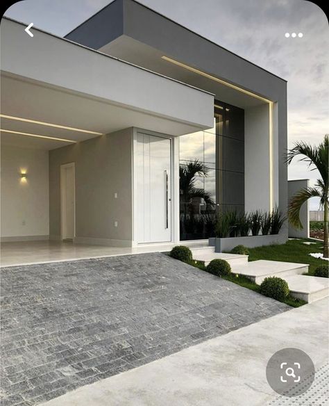 Modern House Facades, Modern Exterior House Designs, House Gate Design, Minimalist House Design, House Outside Design, House Front Design, Modern Architecture House, Home Building Design, Luxury Homes Dream Houses