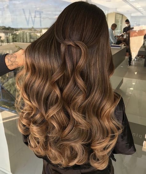 Balayage Hair For Medium Brown Hair, Neutral Balayage, Balayage Honey, Spring Hair Color Trends, Honey Balayage, Balayage Hair Caramel, Latest Hair Color, Brown Hair Inspo, Spring Hair Color