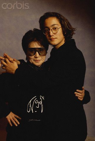 Yoko Ono and Sean Lennon Jhon Lennon, Karen Campbell, Sean Lennon, John Lennon And Yoko, Yoko Ono, Celebrity Sightings, Creative Images, Oliver Peoples, Famous Faces